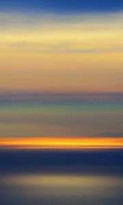 Preview wallpaper sunset, horizon, blur, water, surface, reflection
