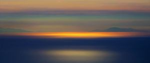 Preview wallpaper sunset, horizon, blur, water, surface, reflection