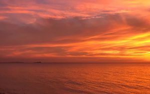Preview wallpaper sunset, horizon, coast, orange