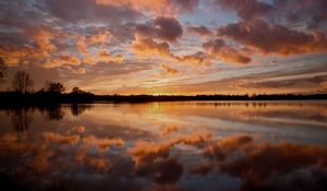 Preview wallpaper sunset, horizon, glare, sun, water