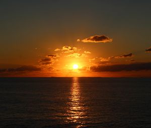 Preview wallpaper sunset, horizon, lens flare, clouds