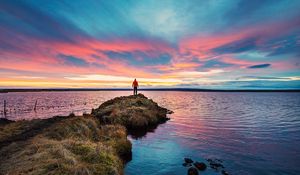 Preview wallpaper sunset, horizon, loneliness, lake, iceland