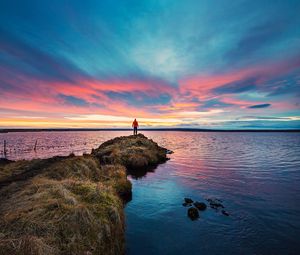 Preview wallpaper sunset, horizon, loneliness, lake, iceland