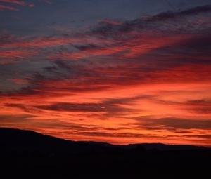 Preview wallpaper sunset, horizon, red, clouds, dark