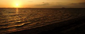 Preview wallpaper sunset, horizon, sea, waves, nature