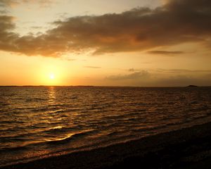 Preview wallpaper sunset, horizon, sea, waves, nature