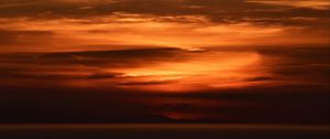 Preview wallpaper sunset, horizon, sea, clouds, dark, twilight