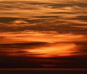 Preview wallpaper sunset, horizon, sea, clouds, dark, twilight