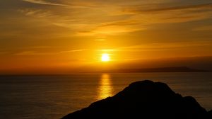 Preview wallpaper sunset, horizon, sea, sun