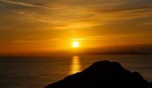 Preview wallpaper sunset, horizon, sea, sun