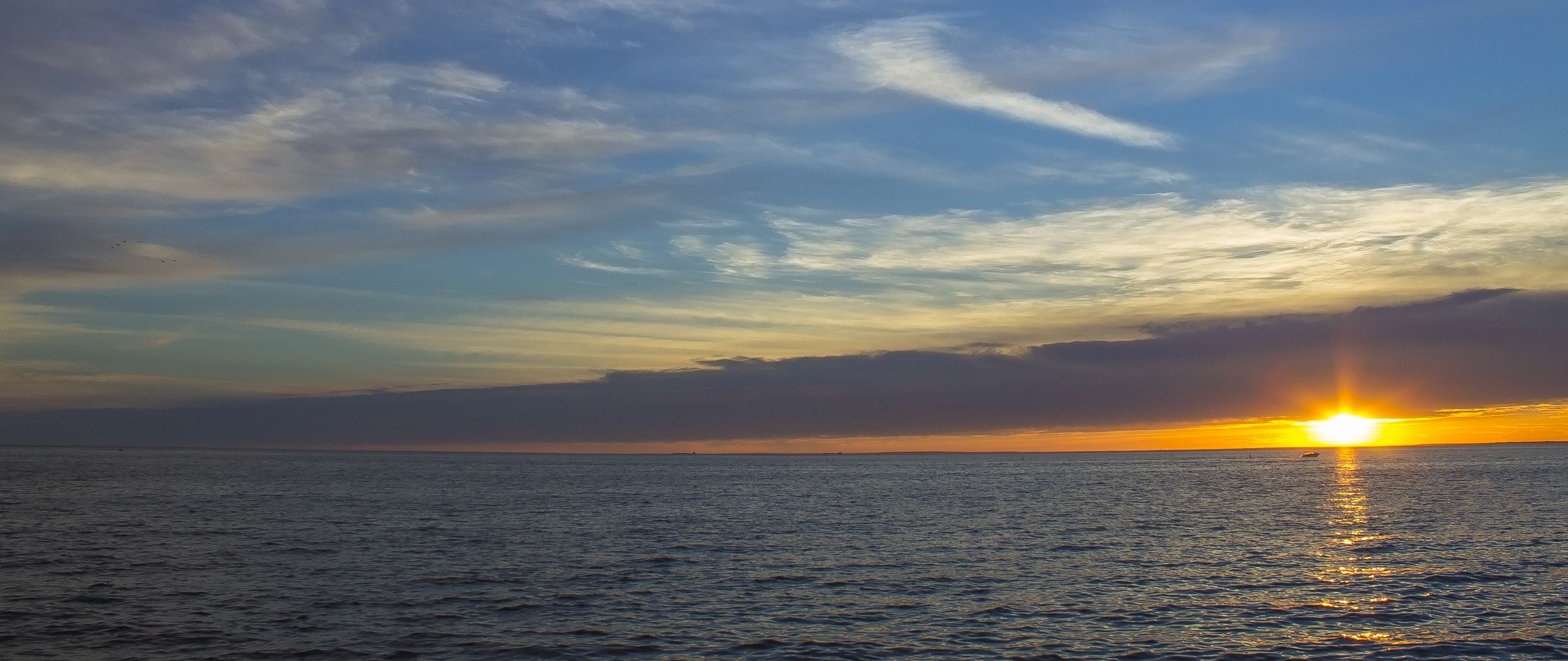 Download wallpaper 2560x1080 sunset, horizon, sea, sky, clouds dual