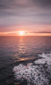 Preview wallpaper sunset, horizon, sea, sun, evening