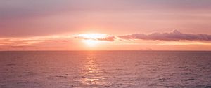 Preview wallpaper sunset, horizon, sea, sun, evening