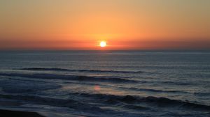 Preview wallpaper sunset, horizon, sea, evening, waves
