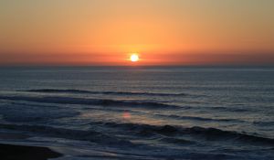 Preview wallpaper sunset, horizon, sea, evening, waves