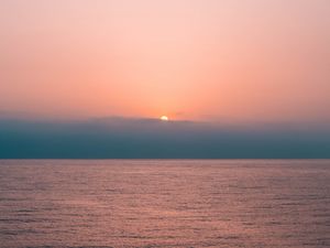 Preview wallpaper sunset, horizon, sea, water, pink