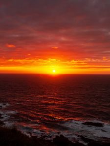 Preview wallpaper sunset, horizon, sea, waves, sky