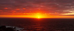 Preview wallpaper sunset, horizon, sea, waves, sky