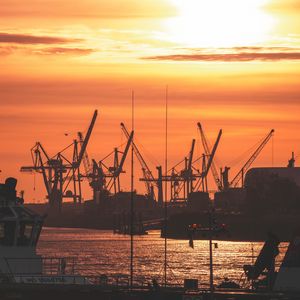 Preview wallpaper sunset, horizon, silhouette