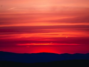 Preview wallpaper sunset, horizon, sky, red, clouds