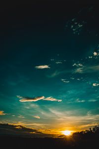 Preview wallpaper sunset, horizon, sky, clouds, sunlight