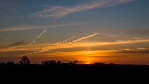 Preview wallpaper sunset, horizon, sky, clouds, sun