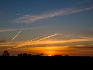 Preview wallpaper sunset, horizon, sky, clouds, sun