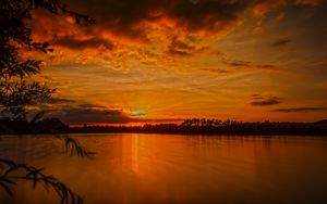 Preview wallpaper sunset, horizon, sky, river