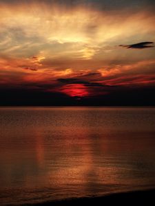 Preview wallpaper sunset, horizon, sky, water, coast