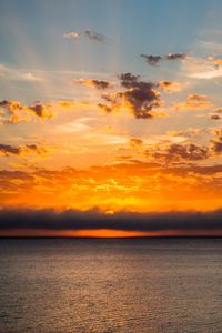 Preview wallpaper sunset, horizon, sun, sea, clouds