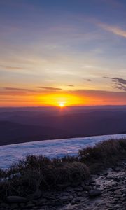 Preview wallpaper sunset, horizon, sun, snow, snowy, sky
