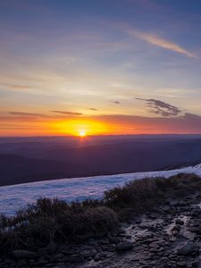 Preview wallpaper sunset, horizon, sun, snow, snowy, sky