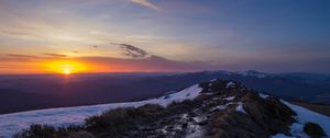 Preview wallpaper sunset, horizon, sun, snow, snowy, sky