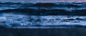 Preview wallpaper sunset, horizon, water surface, waves