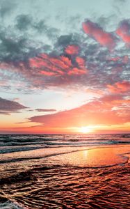 Preview wallpaper sunset, horizon, waves, sea
