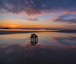 Preview wallpaper sunset, house, heart, horizon