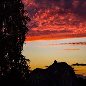 Preview wallpaper sunset, house, trees, sky