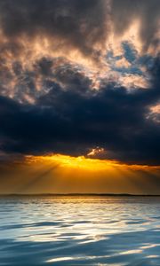 Preview wallpaper sunset, lake, clouds, horizon, sunlight