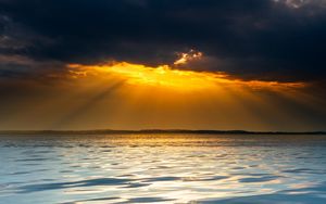 Preview wallpaper sunset, lake, clouds, horizon, sunlight