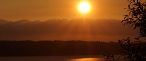 Preview wallpaper sunset, lake, dusk, sun, rays