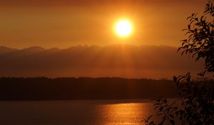Preview wallpaper sunset, lake, dusk, sun, rays