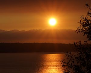Preview wallpaper sunset, lake, dusk, sun, rays