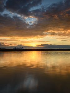 Preview wallpaper sunset, lake, horizon, glare, sky