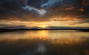 Preview wallpaper sunset, lake, horizon, glare, sky