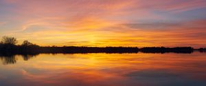 Preview wallpaper sunset, lake, horizon, sky, reflection