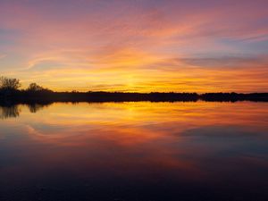 Preview wallpaper sunset, lake, horizon, sky, reflection