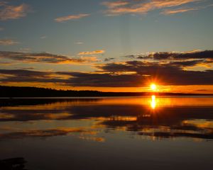 Preview wallpaper sunset, lake, landscape, nature, sun