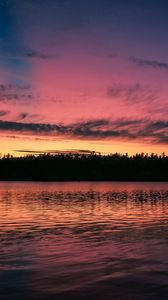 Preview wallpaper sunset, lake, skyline, sky, clouds