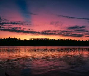 Preview wallpaper sunset, lake, skyline, sky, clouds