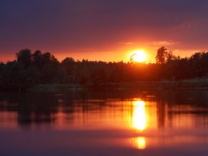 Preview wallpaper sunset, lake, sun, dusk, landscape